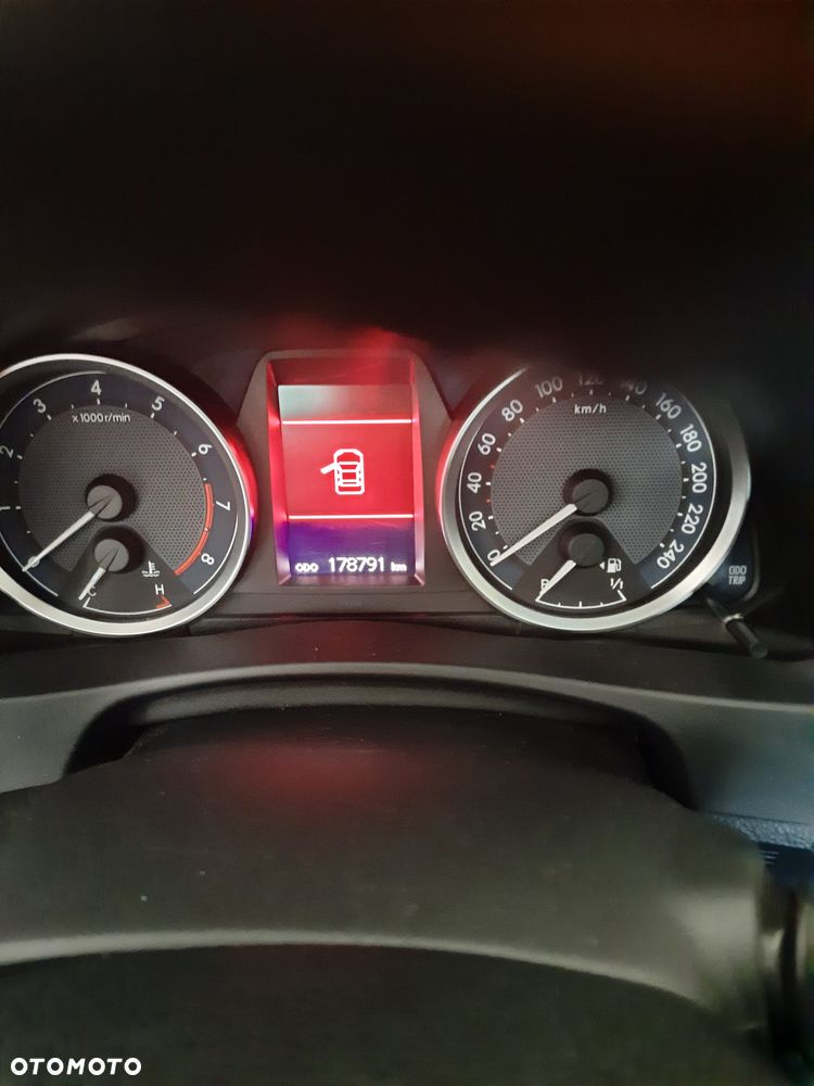 Toyota Auris 1.6 Premium Comfort - 14