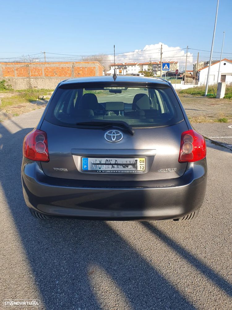 Toyota Auris 1.4 D-4D Gold Edition - 2