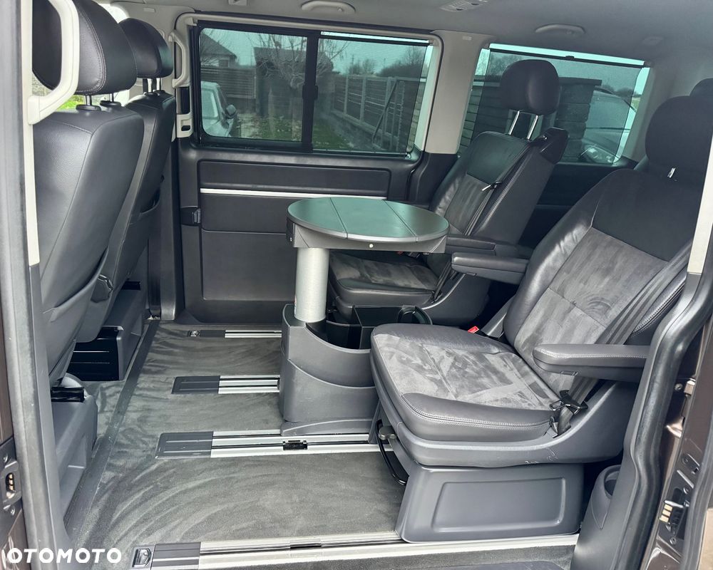 Volkswagen Multivan - 10