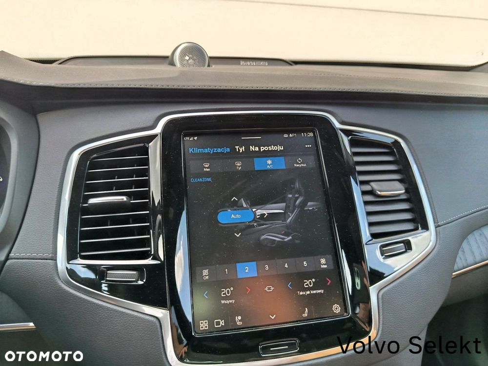 Volvo XC 90 - 22