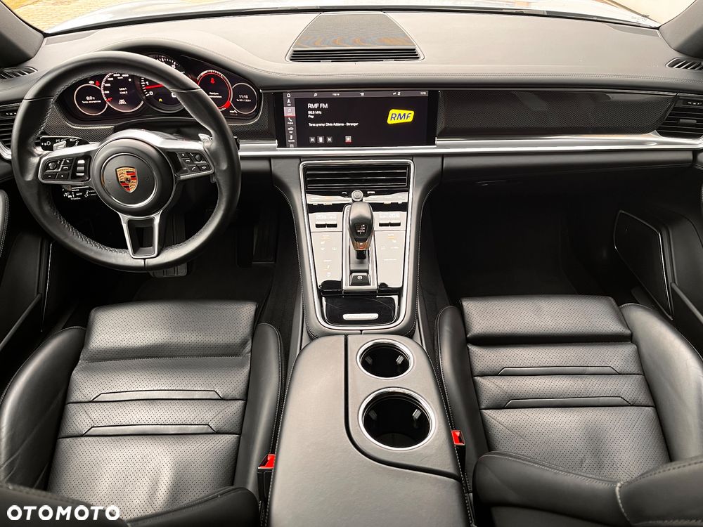 Porsche Panamera 4 - 26
