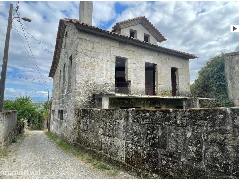 Moradia em construção, com dois pisos e sótão, de tipologia T3+1, c... - Grande imagem: 2/11