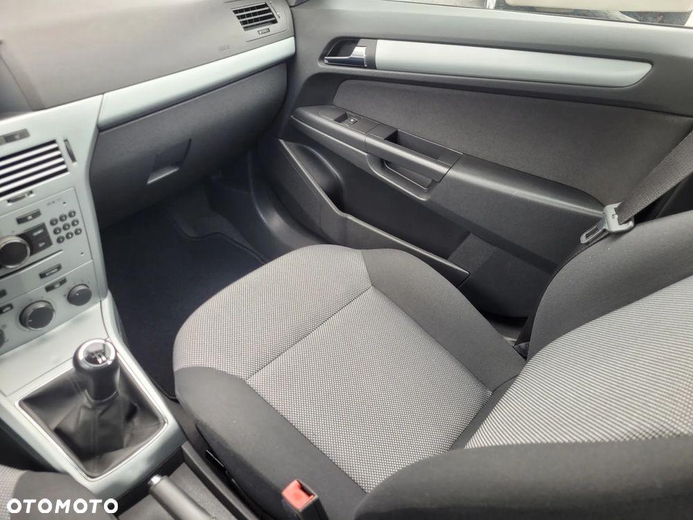 Opel Astra III 1.4 Enjoy - 21