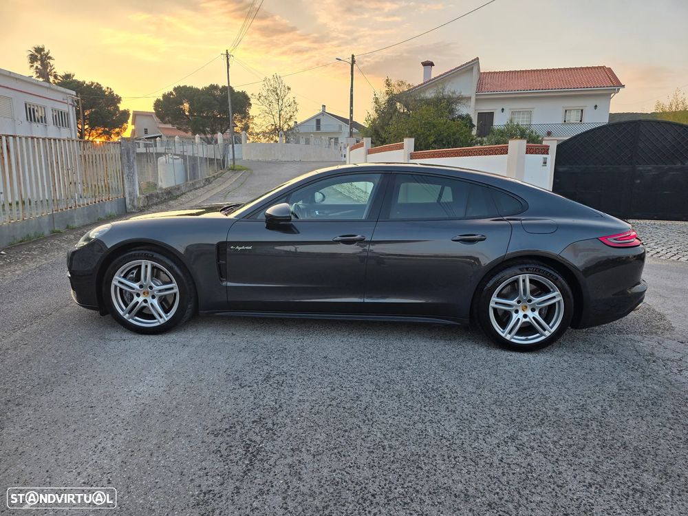 Porsche Panamera 4 E-Hybrid Executive - 2