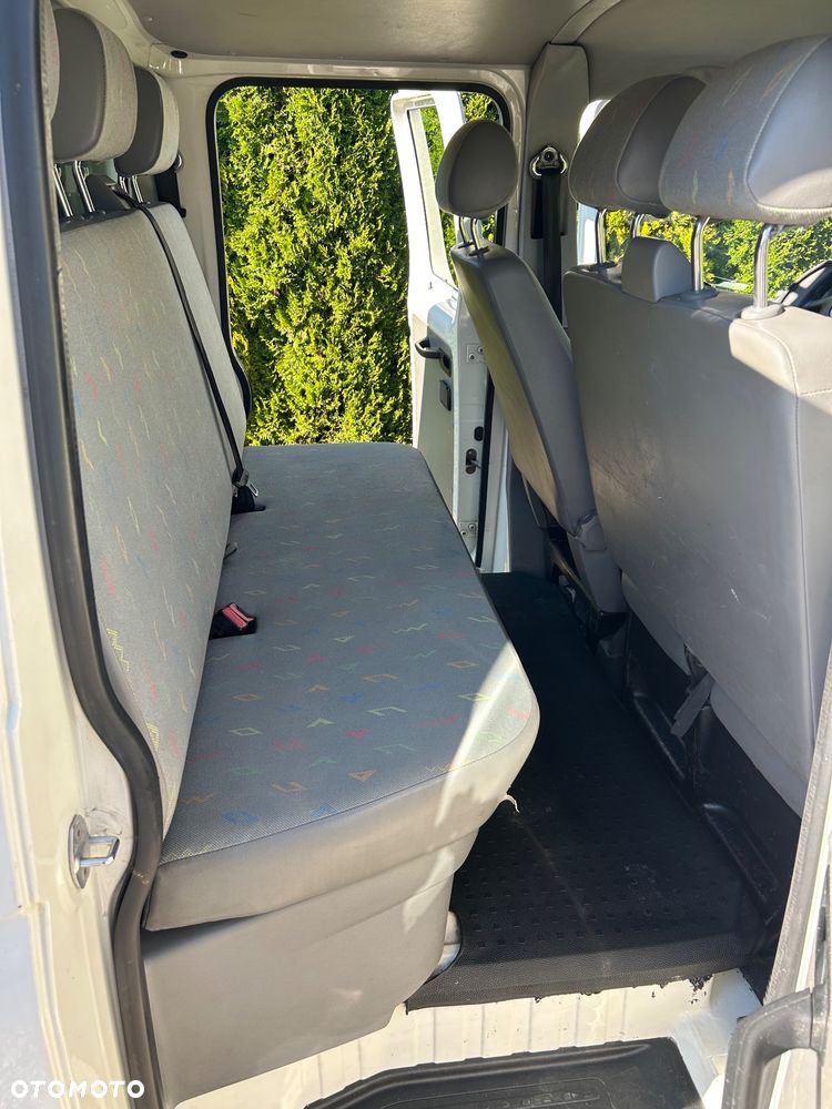 Volkswagen Transporter - 18