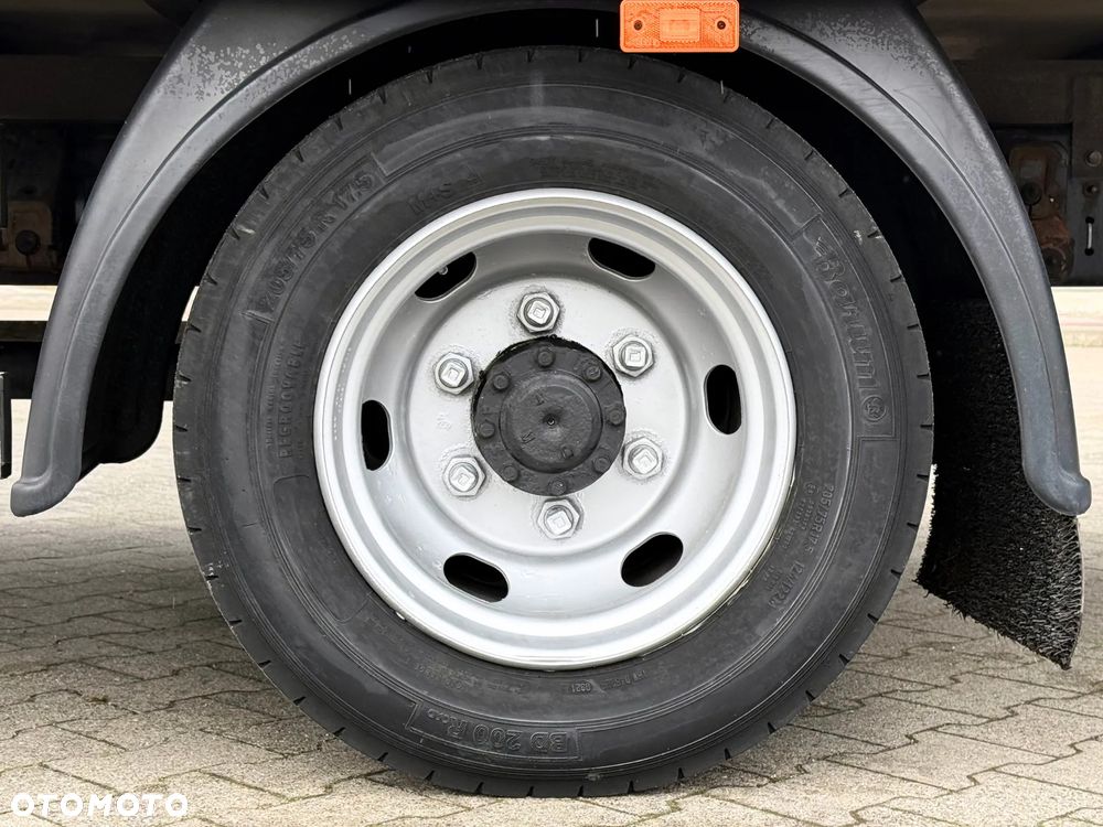 FUSO CANTER / MITSUBISHI / WINDA / SALON PL - 17