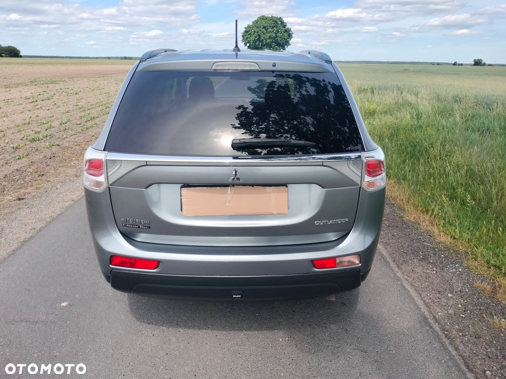 Mitsubishi Outlander 2.2 DI-D 4WD Intense - 3