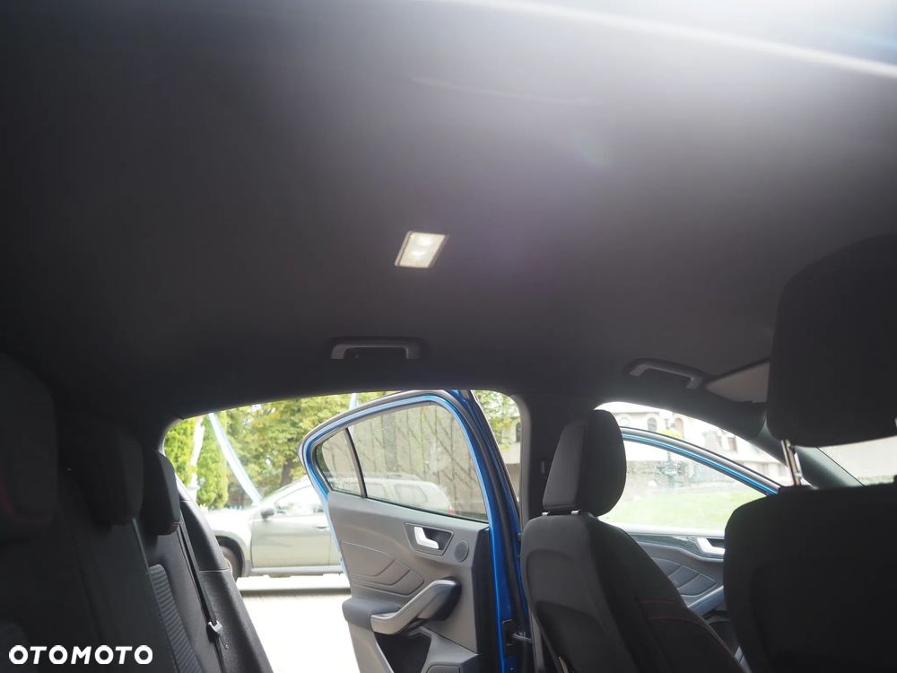 Ford Focus 1.0 EcoBoost mHEV ST-Line X - 23