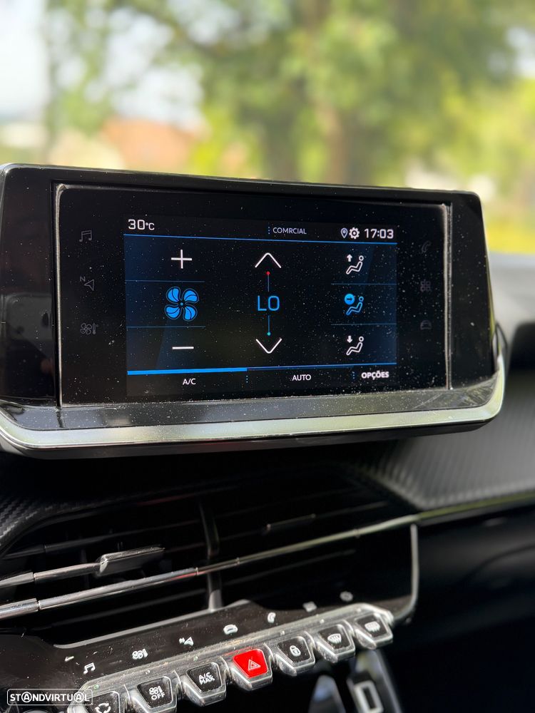 Peugeot 2008 1.2 PureTech Allure - 12