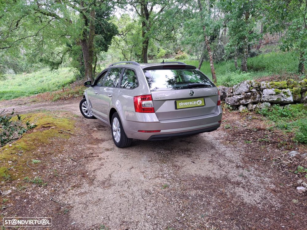 Skoda Octavia Break 1.6 TDi Ambition - 29