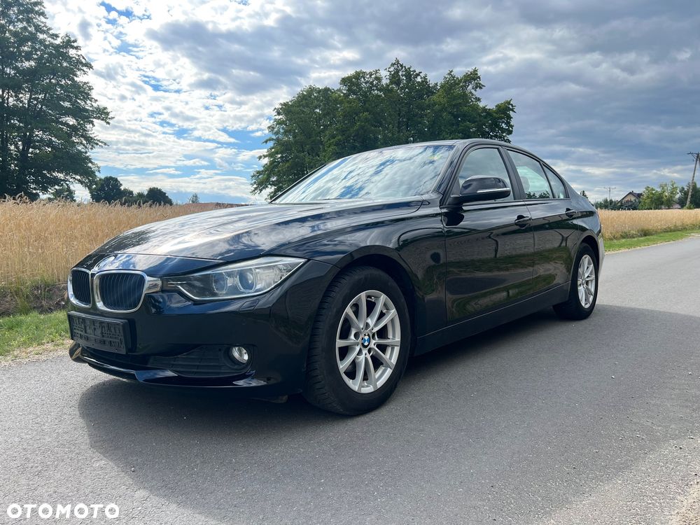 BMW Seria 3 318d - 4