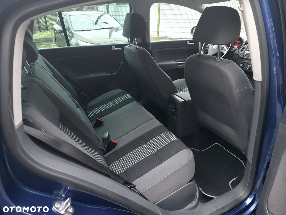 Volkswagen Golf Plus - 9