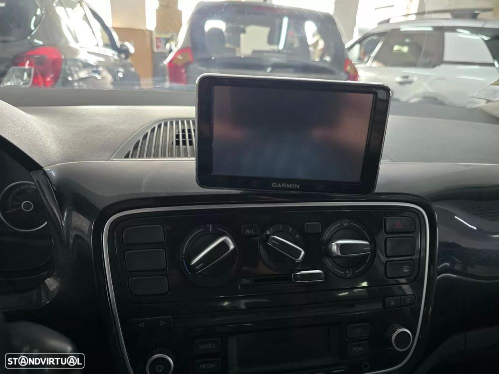 VW Up! - 12