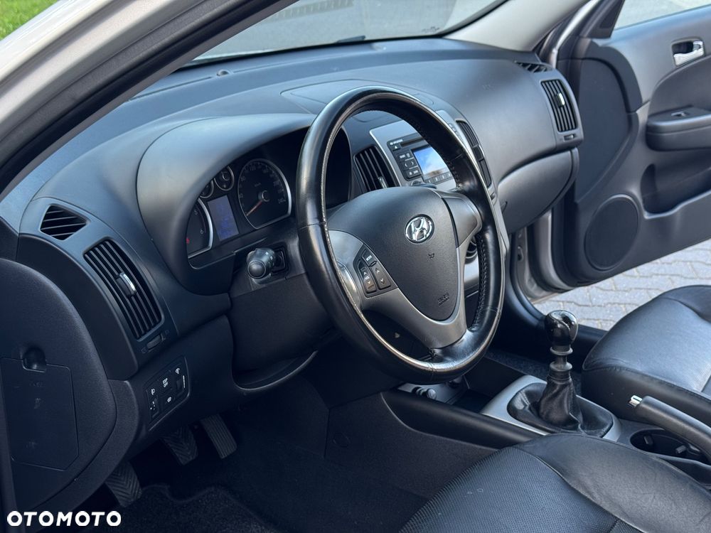 Hyundai i30 i30cw 1.6 CRDi Edition 20 - 28