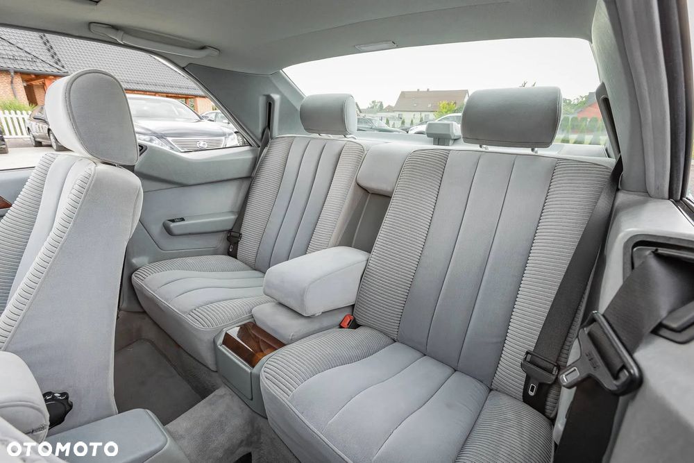 Mercedes-Benz W124 (1984-1993) - 25