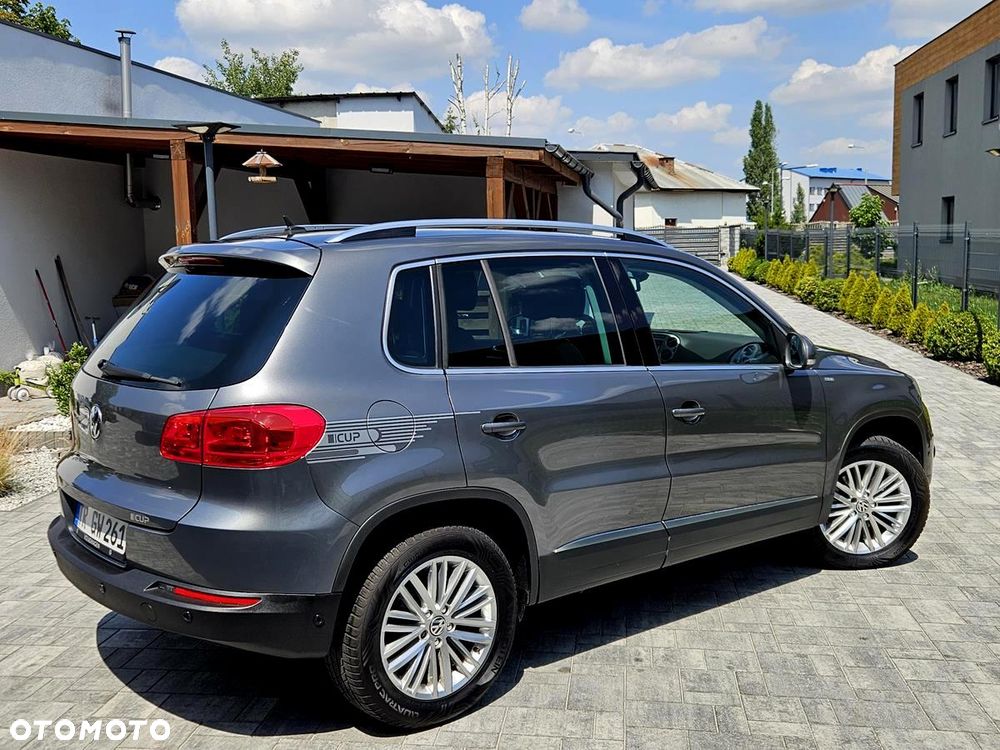 Volkswagen Tiguan 2.0 TDI DPF 4Motion BlueMotion Technology DSG Exclusive - 12