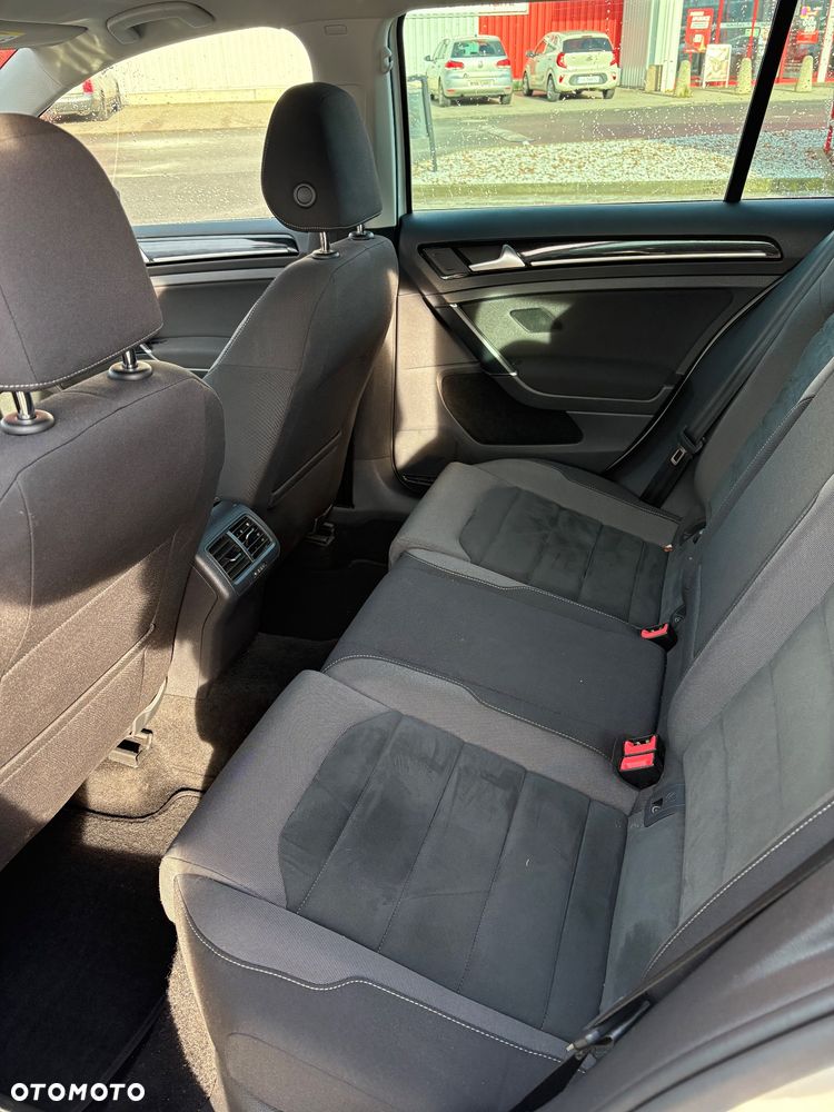 Volkswagen Golf - 12