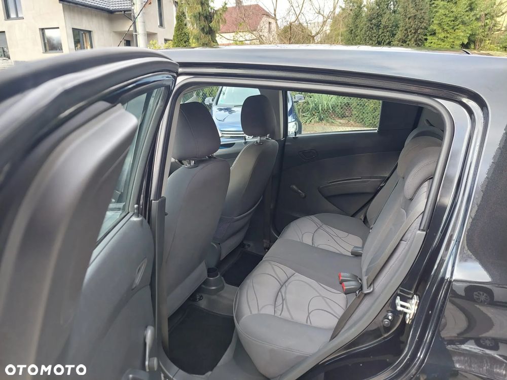 Chevrolet Spark 1.0 LS - 24