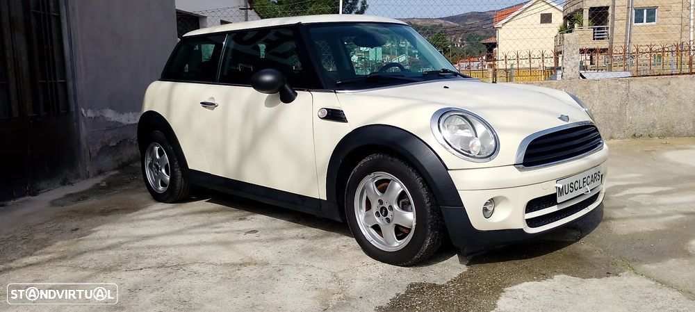 MINI 3 Portas One D - 1