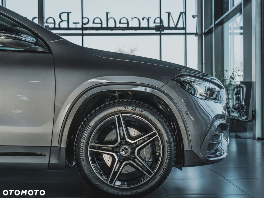 Mercedes-Benz GLA 200 AMG Line - 13