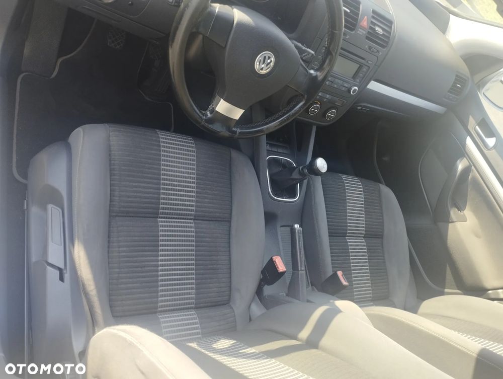 Volkswagen Golf - 12