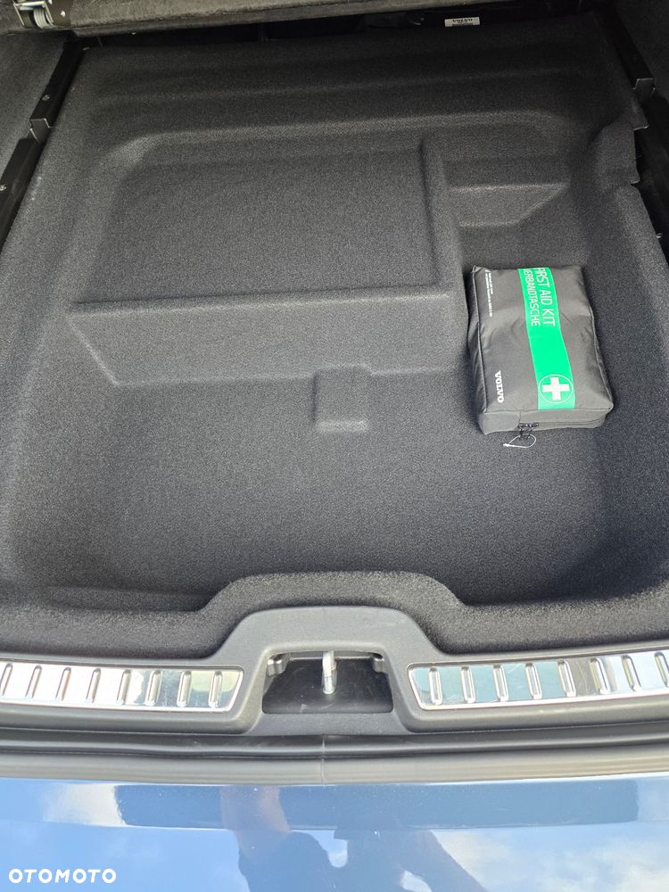 Volvo V90 Cross Country D5 AWD Geartronic - 29