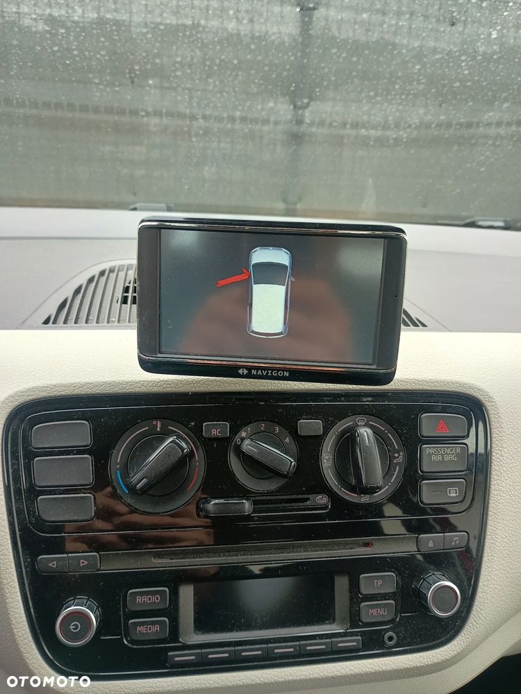 Volkswagen up! - 6