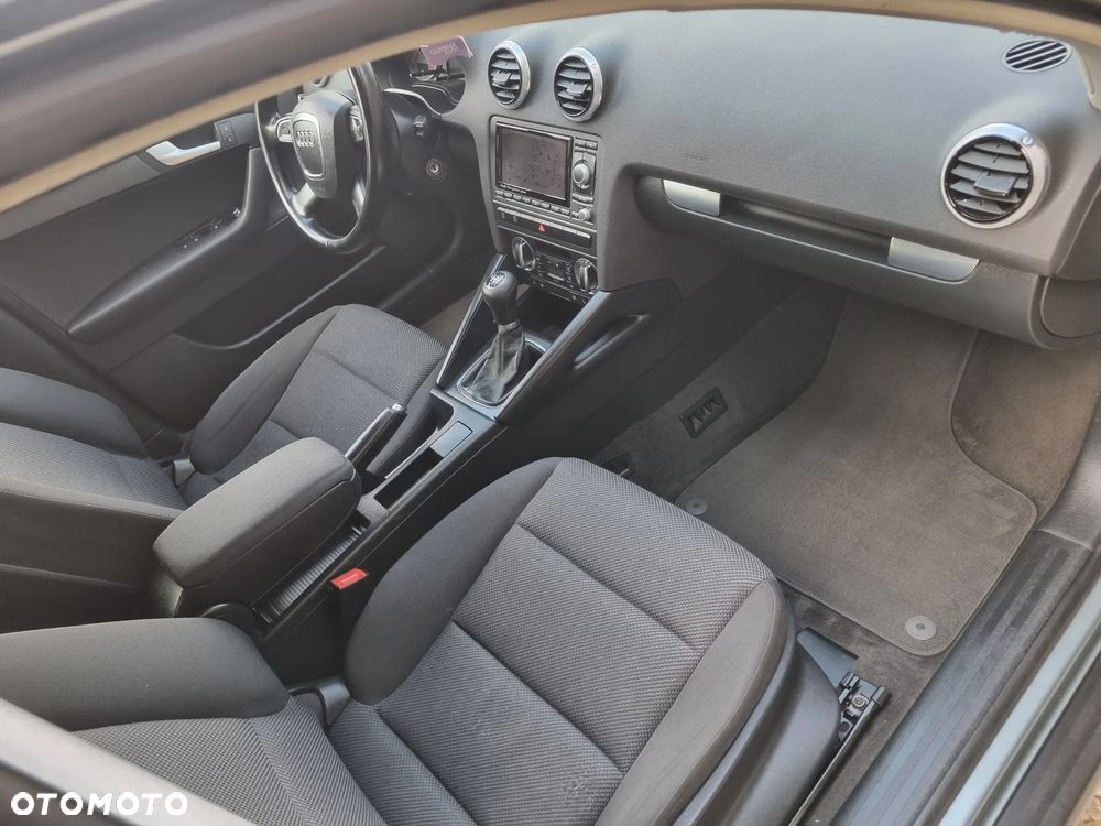 Audi A3 Sportback 2.0 TDI DPF Ambiente - 15