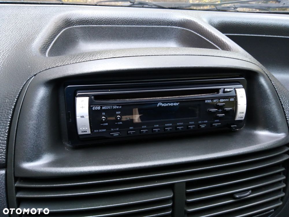 Fiat Punto 1.2 8V Active - 12