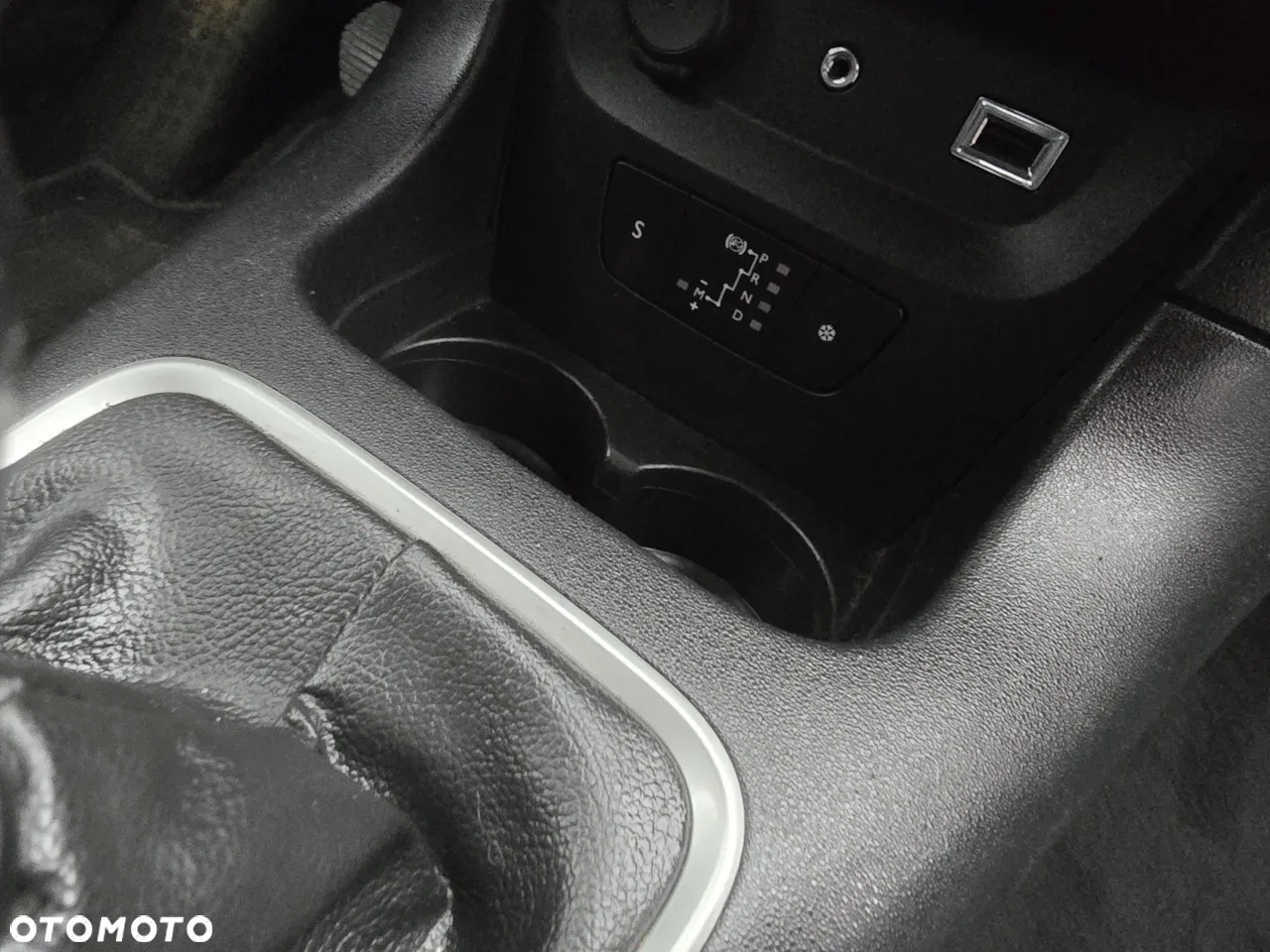 Citroën C3 1.2 PureTech Shine S&S EAT6 - 16