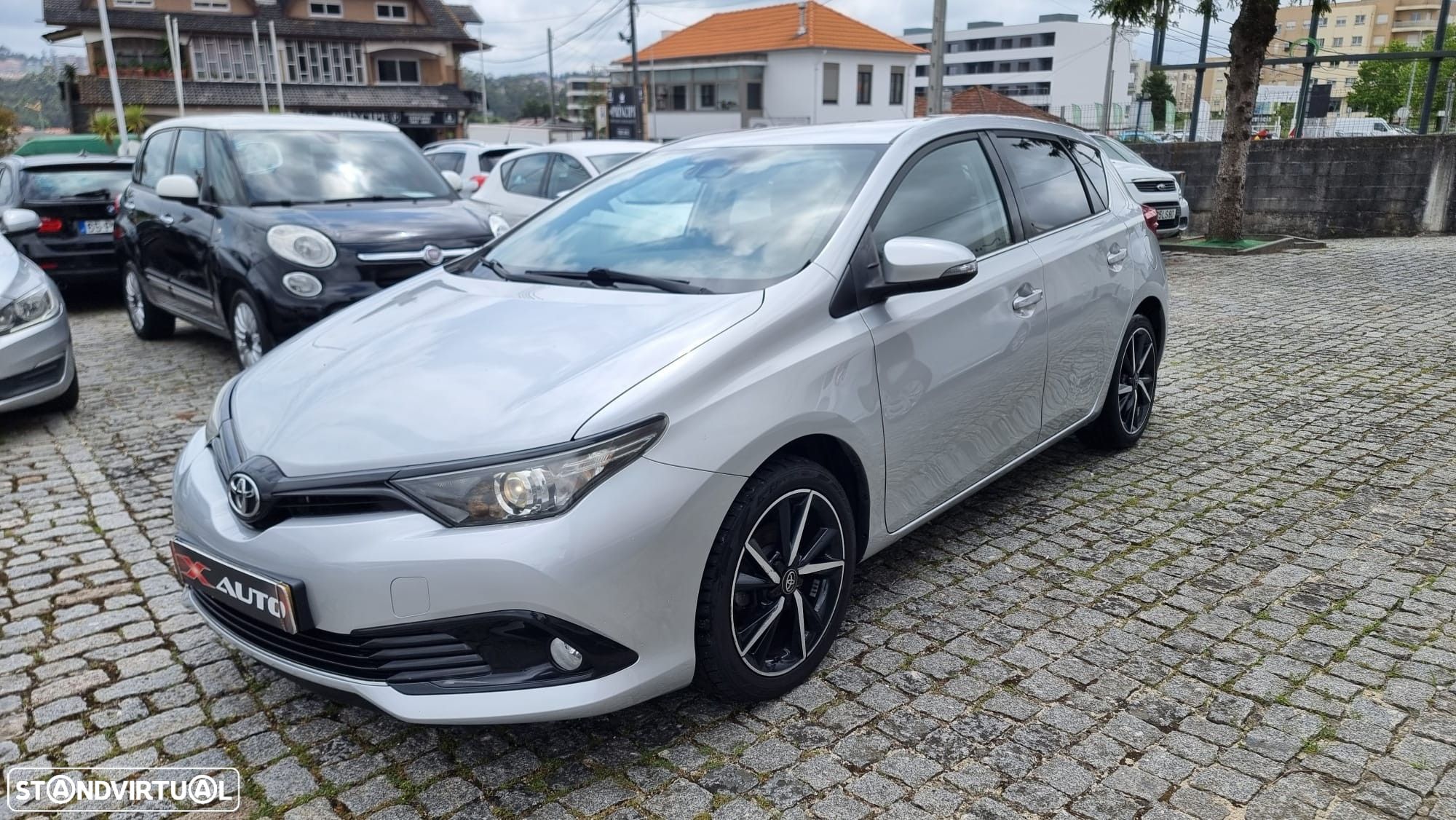 Toyota Auris 1.4 D-4D Comfort+Pack Techno - 1
