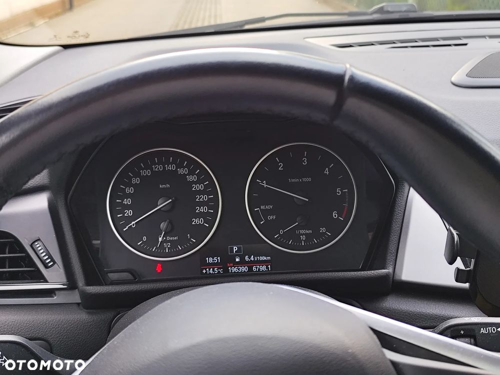 BMW Seria 2 216d - 10