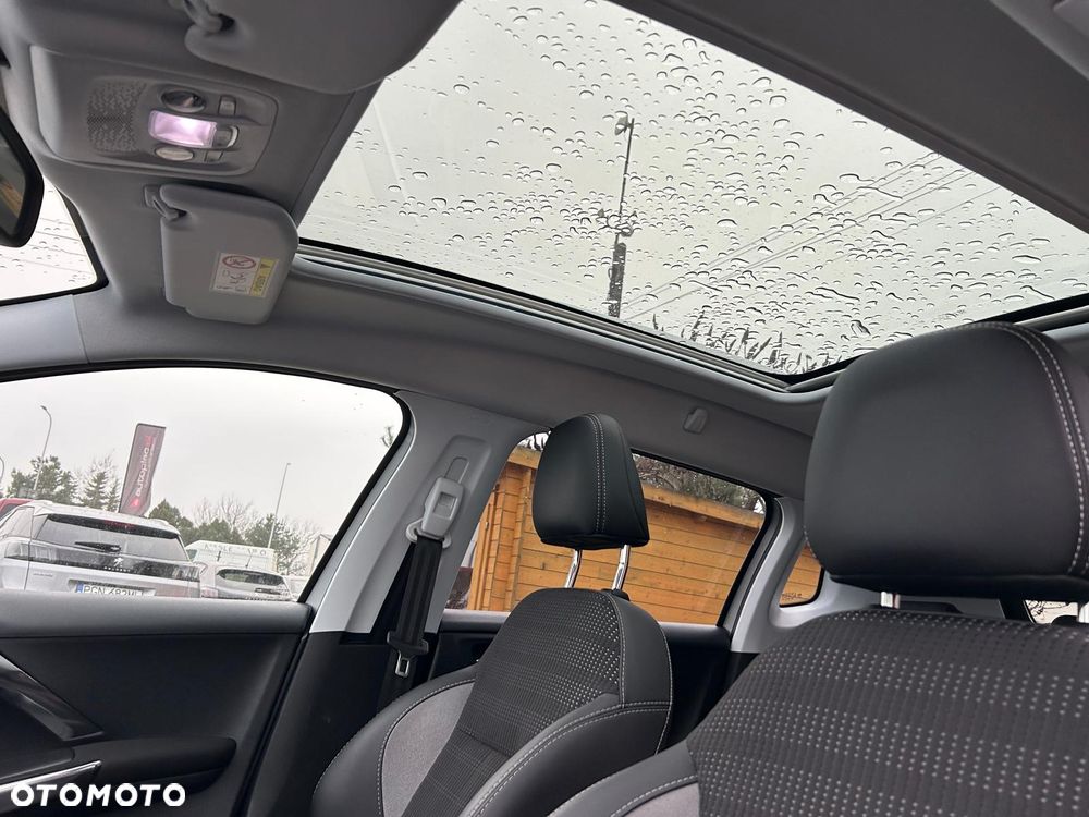 Peugeot 2008 1.2 Pure Tech Allure S&S - 24
