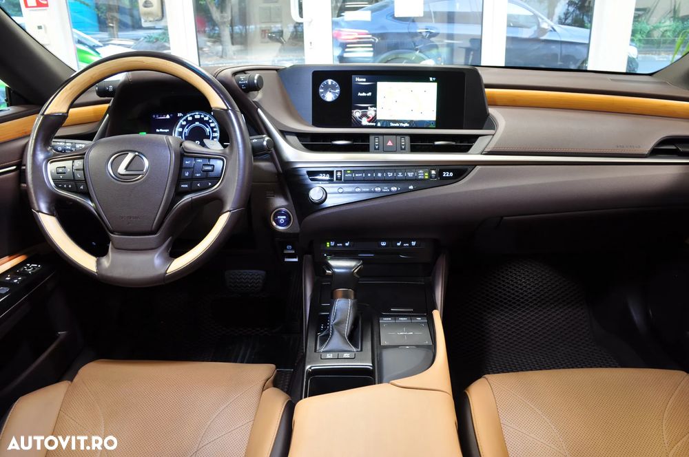 Lexus Seria ES 300h 2.5 TNGA HV 25H- 4X2 CVT Luxury Tech - 12