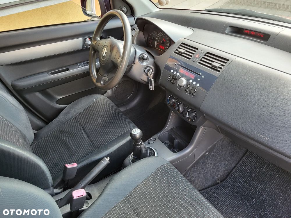 Suzuki Swift - 17