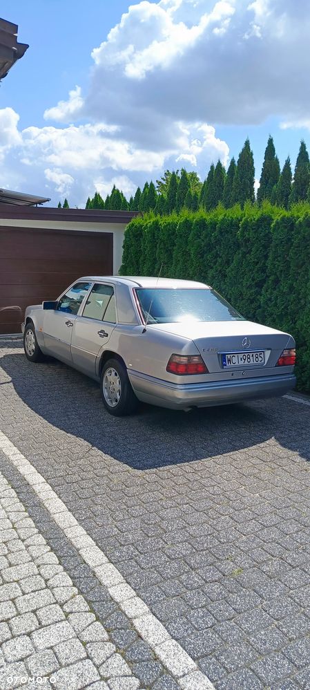 Mercedes-Benz Klasa E - 2