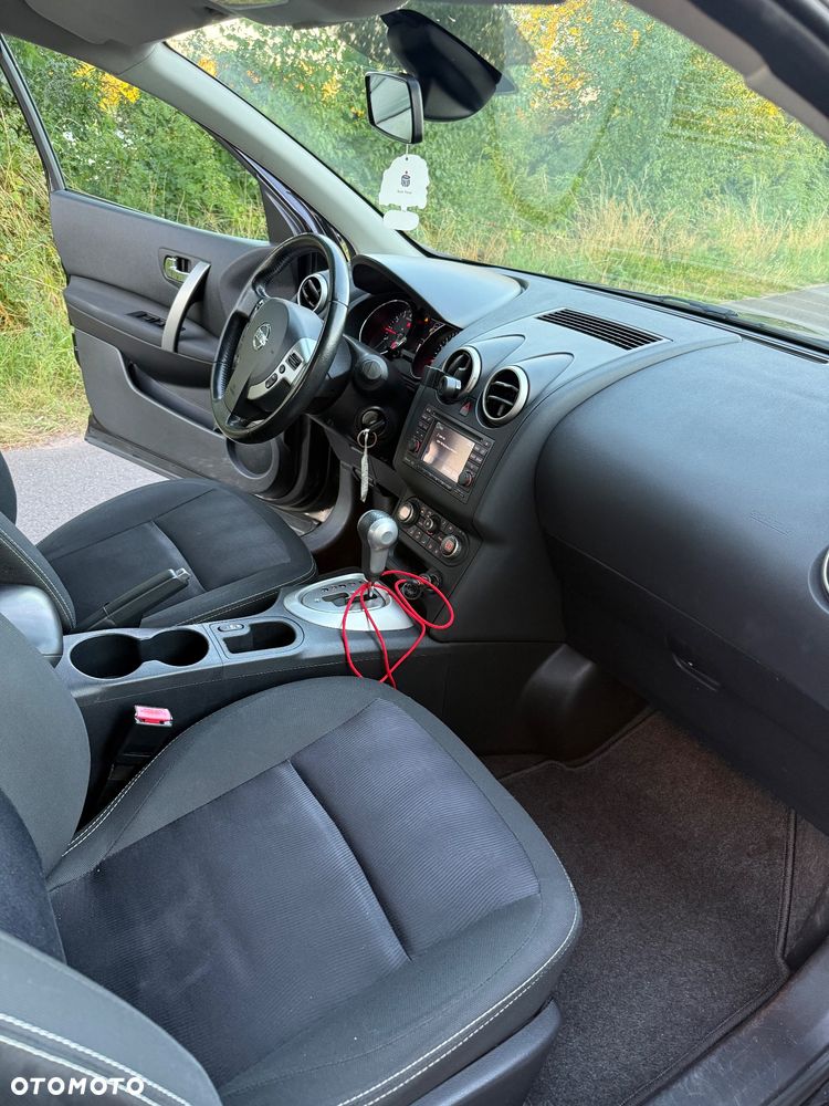 Nissan Qashqai 2.0 Lounge CVT - 10