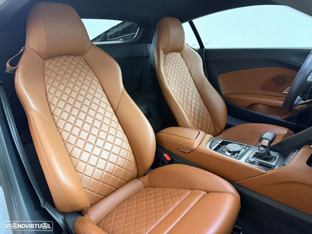 Audi R8 Coupé - 18