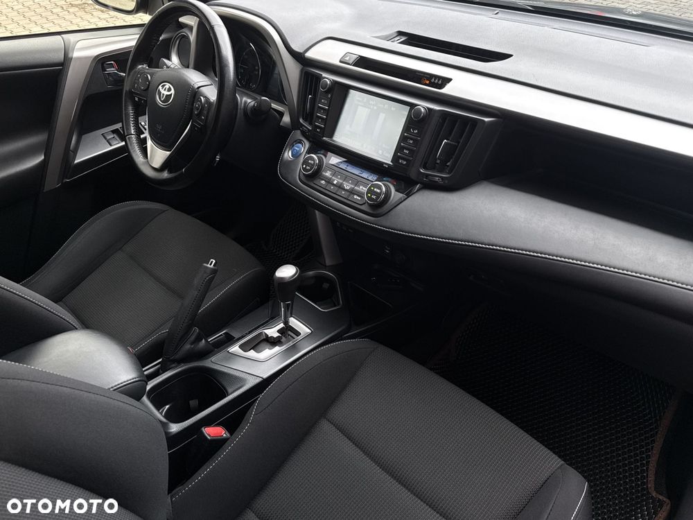 Toyota RAV4 - 12