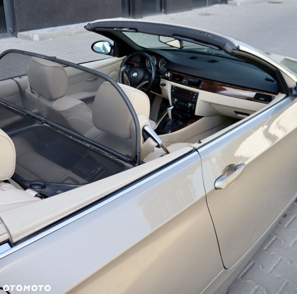 BMW Seria 3 335i - 12