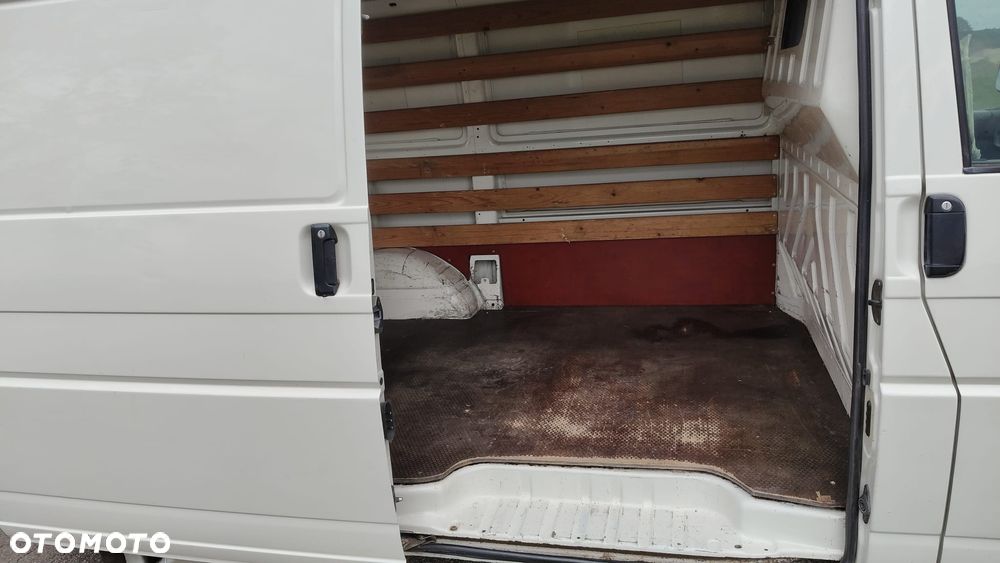 Volkswagen Transporter - 18