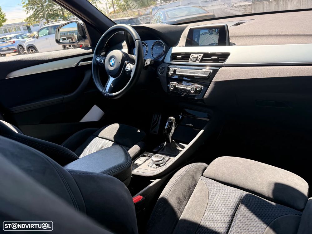 BMW X1 16 d sDrive Auto Pack M — fotografia 26