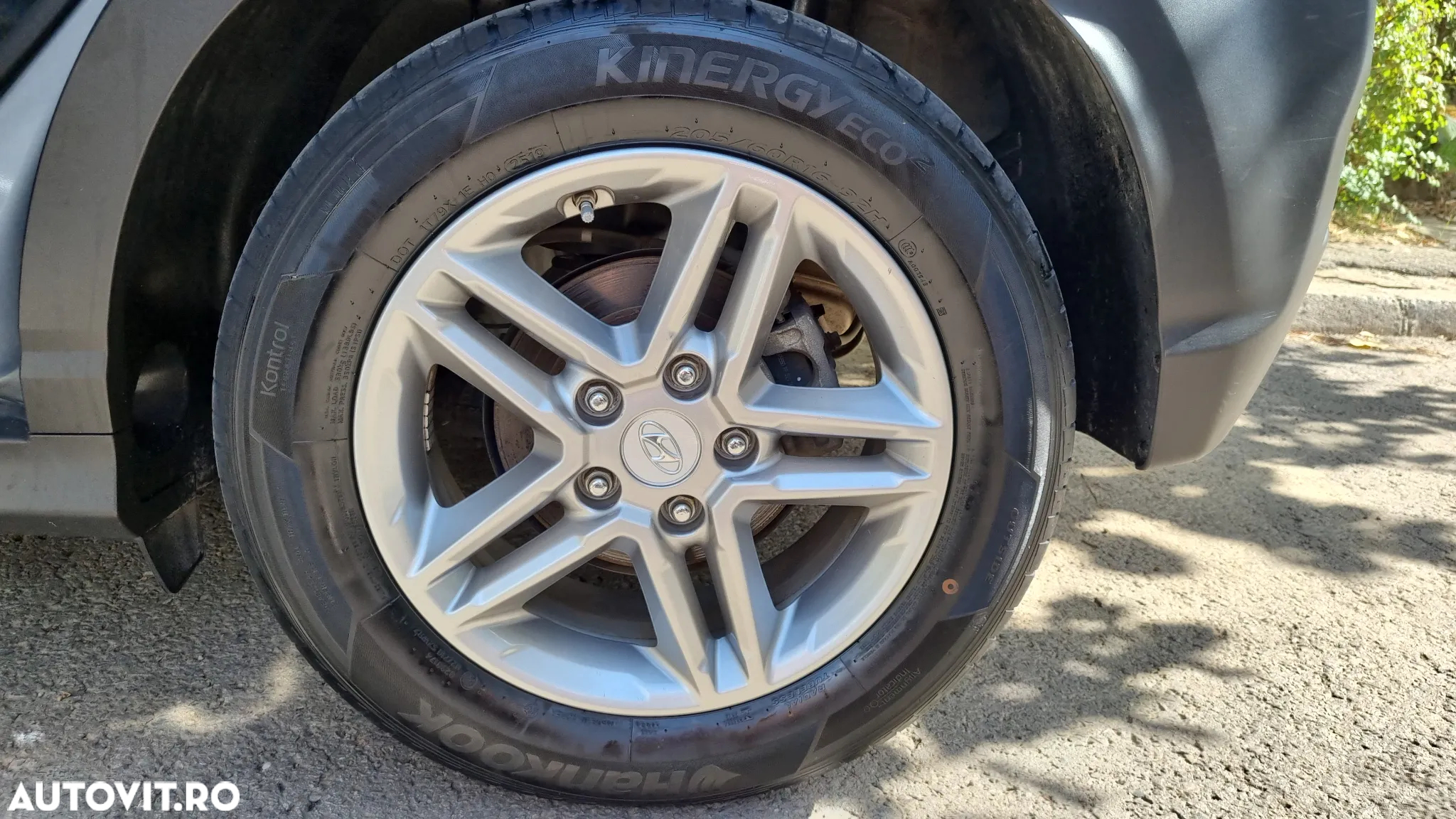 Hyundai KONA 1.0 T-GDI 2WD Premium + - 21