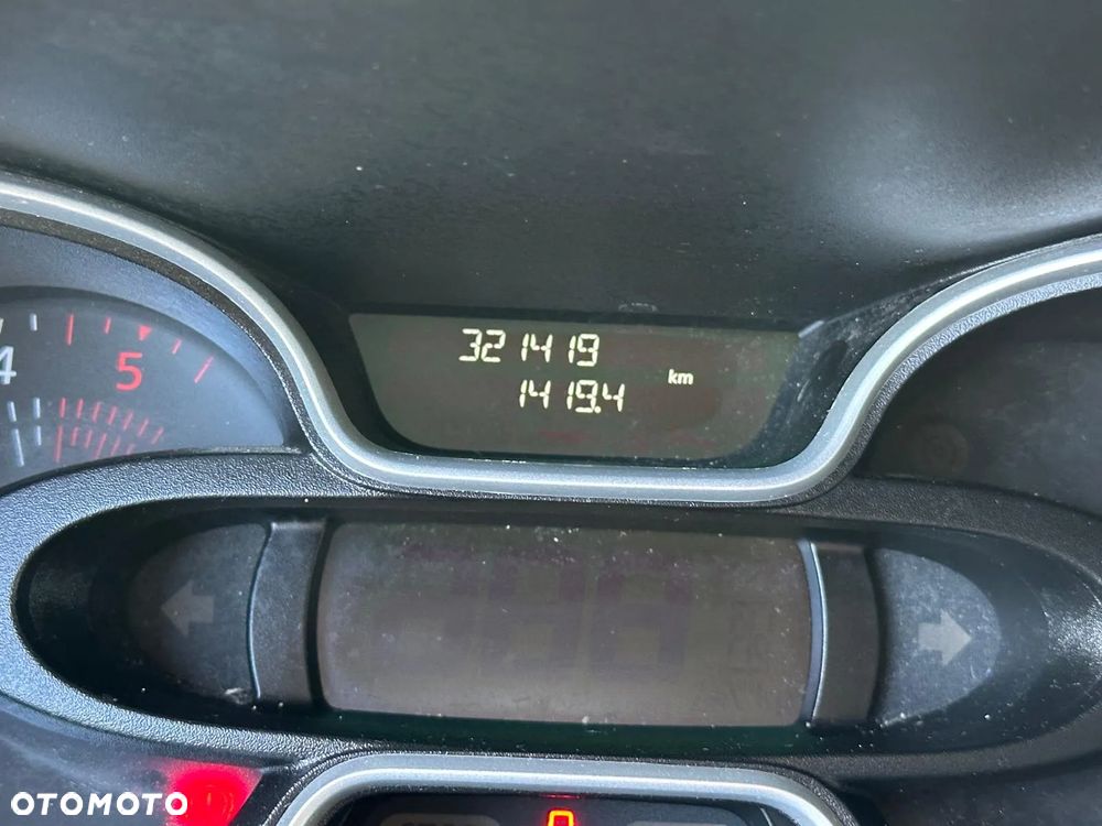 Renault Trafic - 23