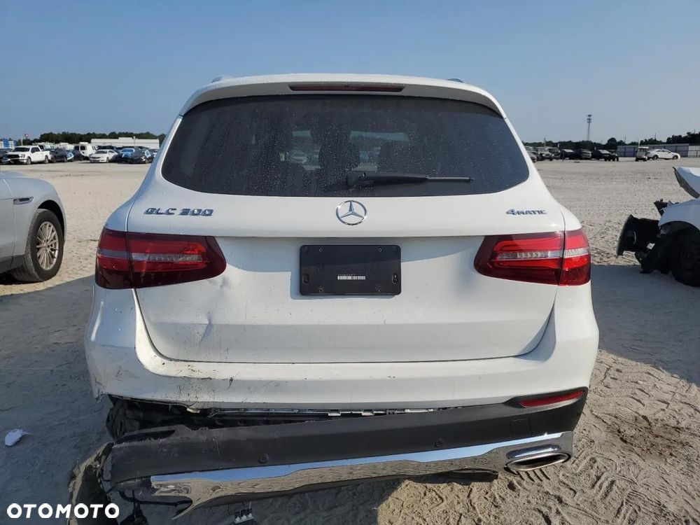 Mercedes-Benz GLC - 6