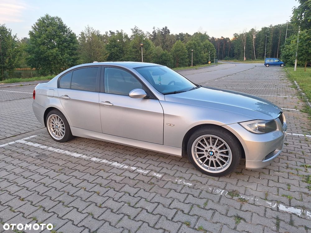 BMW Seria 3 320i - 5