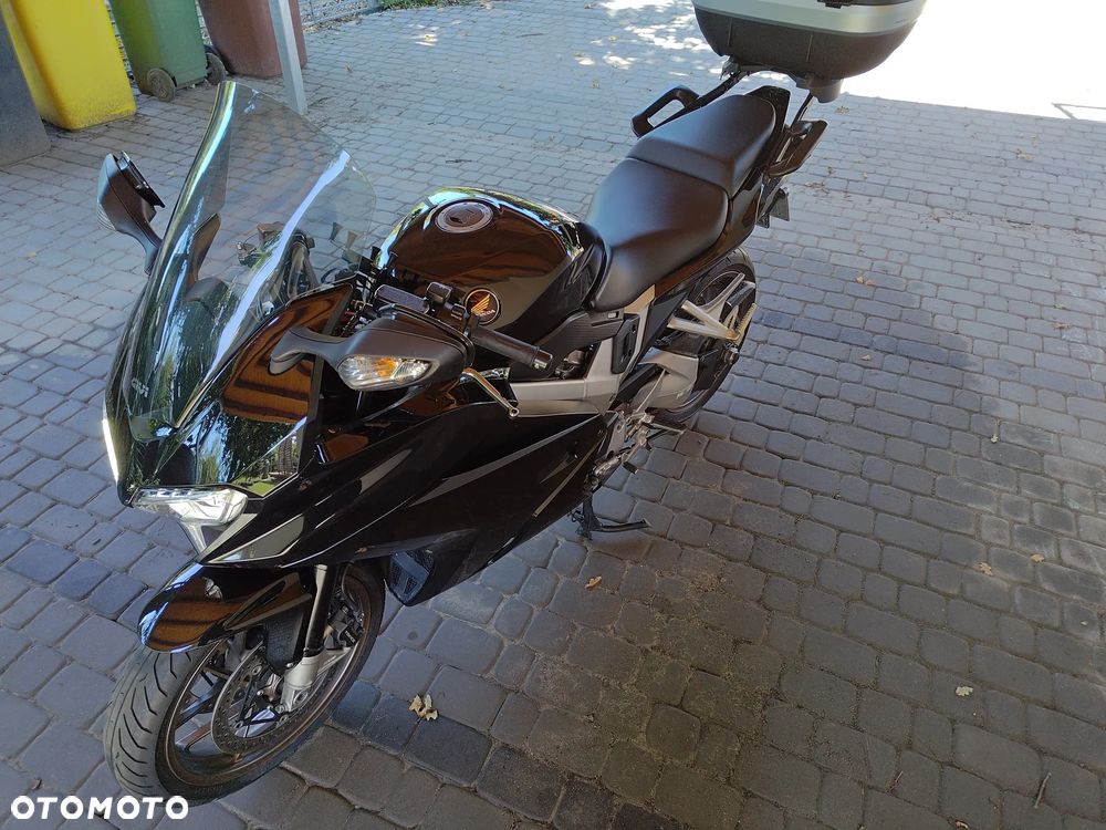 Honda VFR - 7