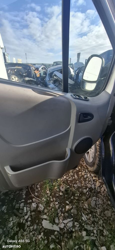 Dezmembrez Renaul Trafic Opel Vivaro - 5