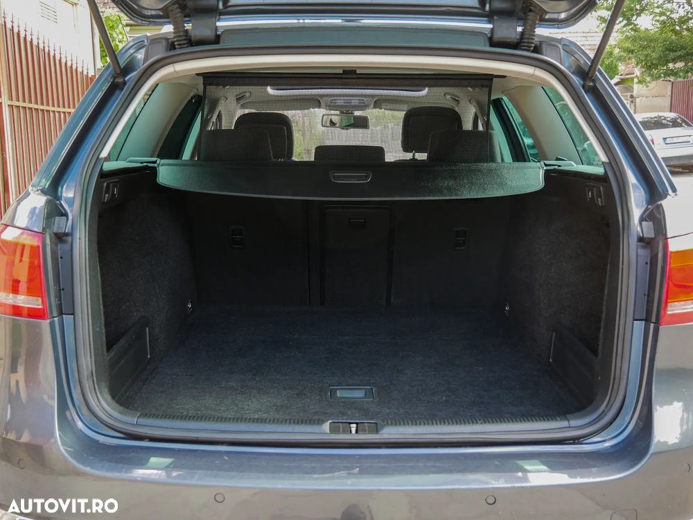 Volkswagen Passat - 15