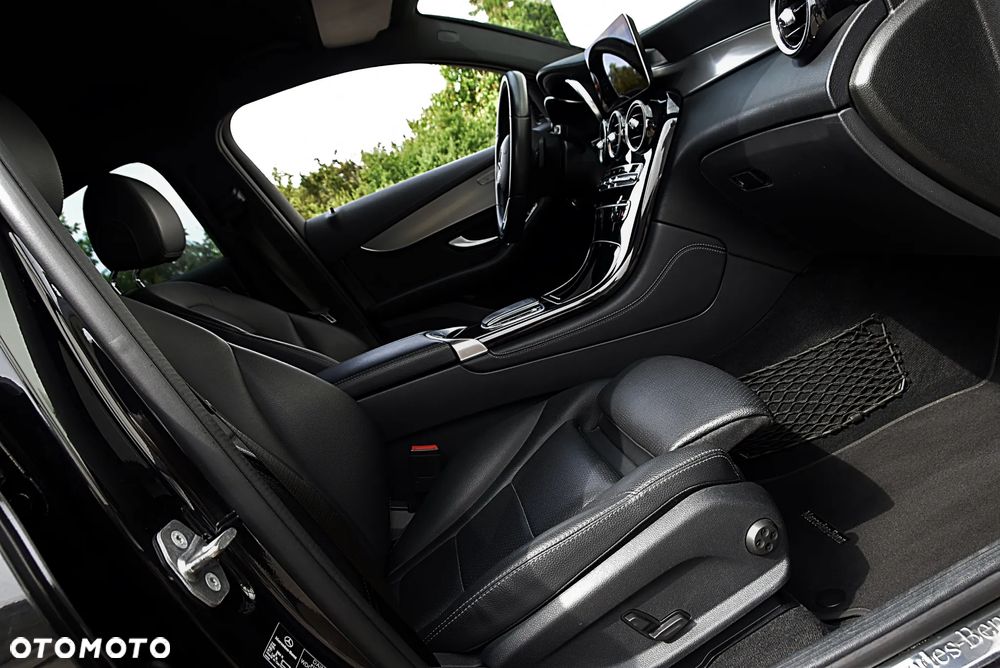 Mercedes-Benz GLC 200 4Matic 9G-TRONIC - 22